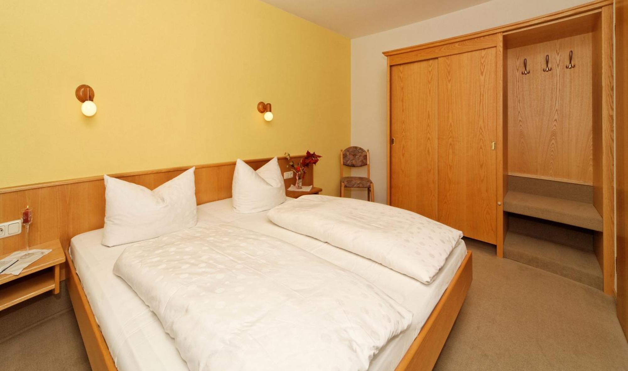 Landhaus Maria Bed&Breakfast Hotell Regen Eksteriør bilde