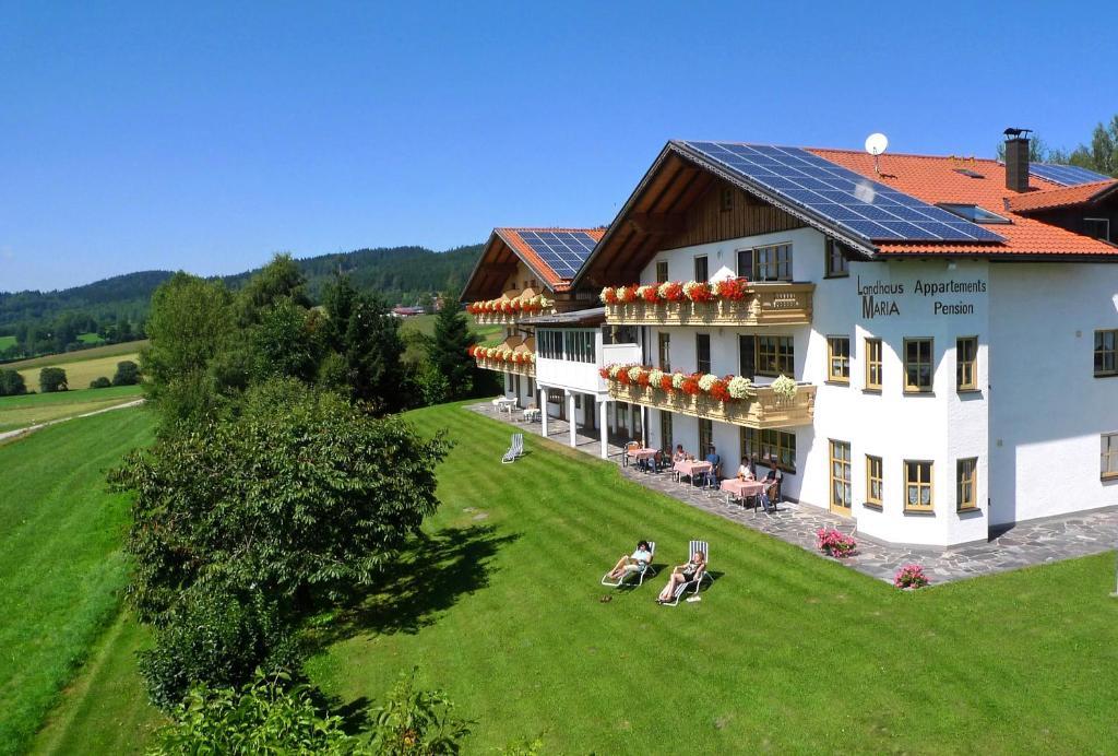 Landhaus Maria Bed&Breakfast Hotell Regen Eksteriør bilde
