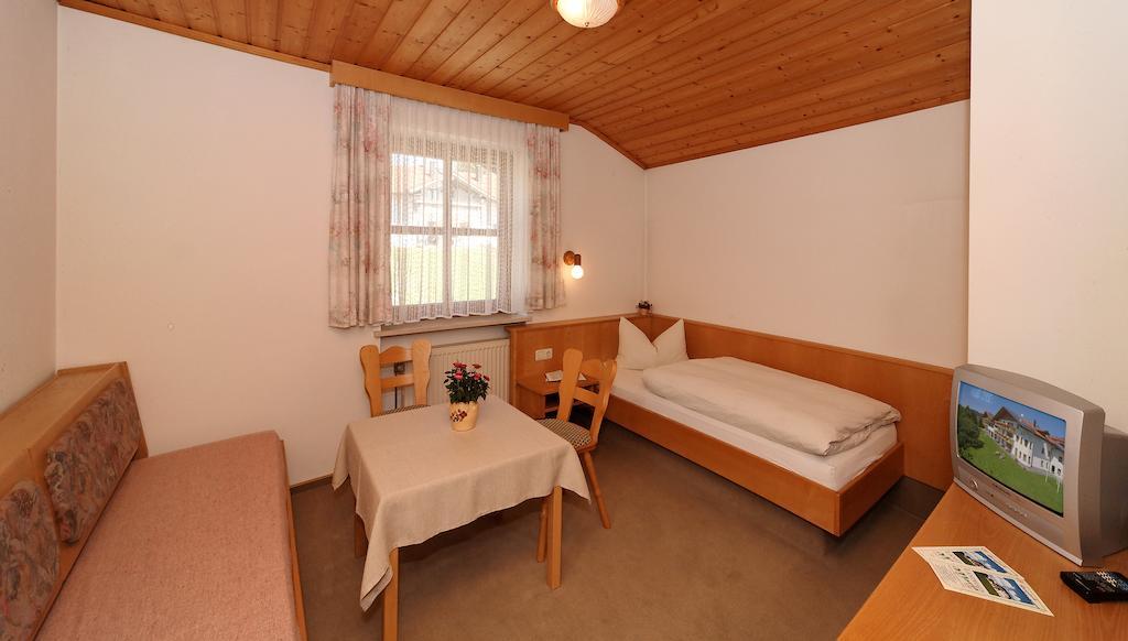 Landhaus Maria Bed&Breakfast Hotell Regen Eksteriør bilde
